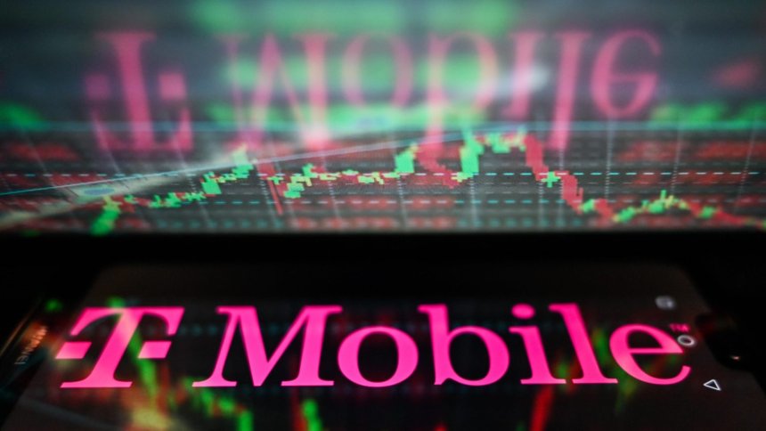 ტრამპის იუსტიციის დეპარტამენტი T-Mobile-ის შერწყმას ამტკიცებს, თუმცა „დიდი სამეულის“ ოლიგოპოლიით წუხს