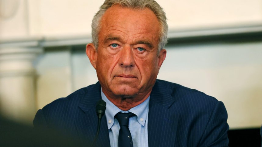 RFK Jr.-ს მის მიერ დაფუძნებული ანტივაქსერული ჯგუფი უჩივის: „ეს ის ბობი არ არის, რომელსაც ვიცნობთ“