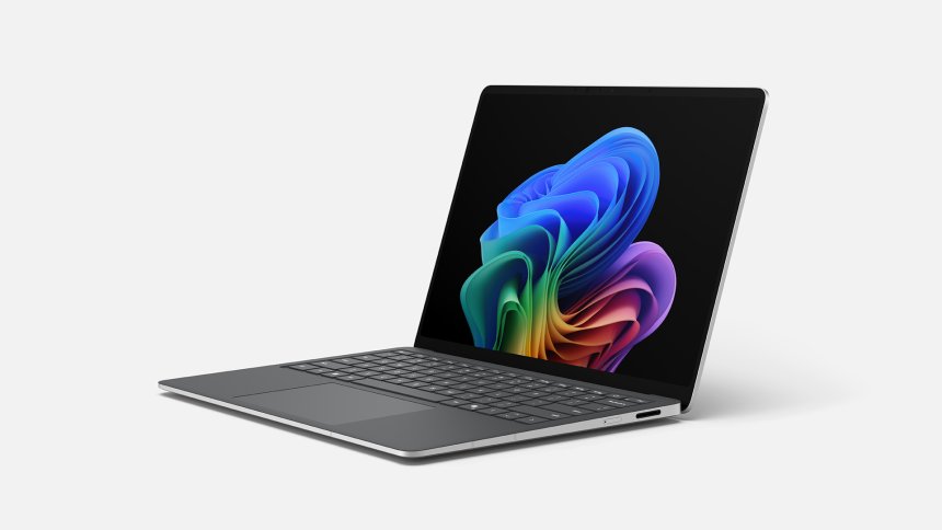 „Surface Laptop 5G“ ბიზნესისთვის აჩვენებს, რომ Microsoft-ი Intel-ზე უარს ჯერ არ ამბობს